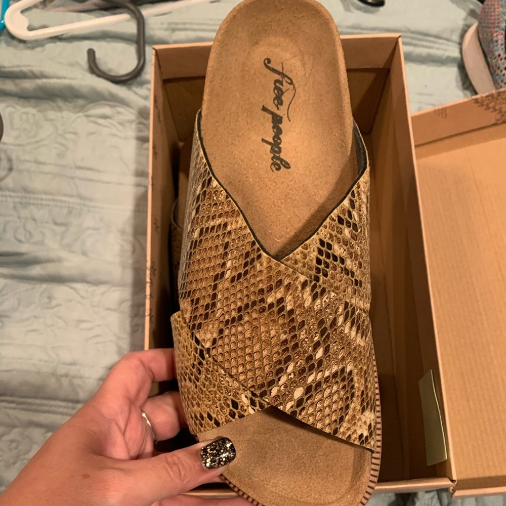 Free people sandals